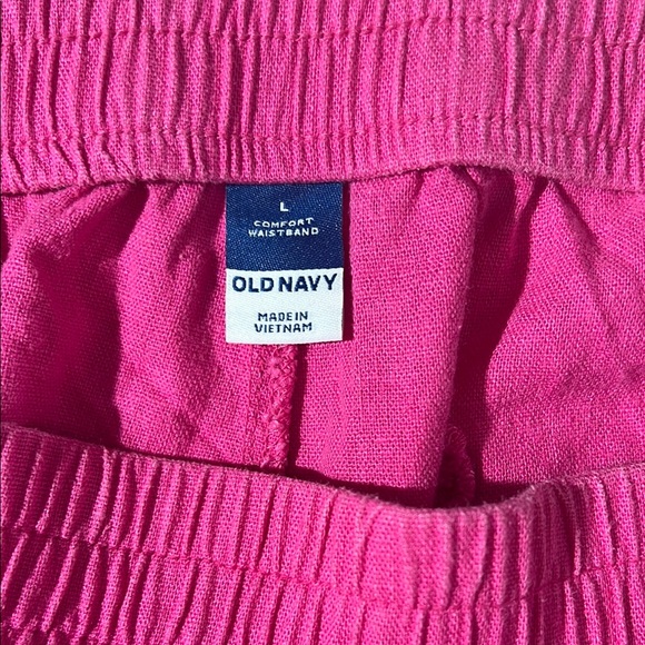 Old Navy Bright Pink Women's Athletic Shorts - Picture 7 of 7